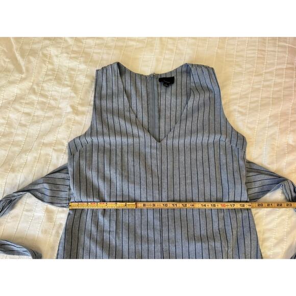 Lumiere Women’s L Blue Striped Sleeveless Jumpsuit V-Neck Tie Waist Cropped - Picture 8 of 9